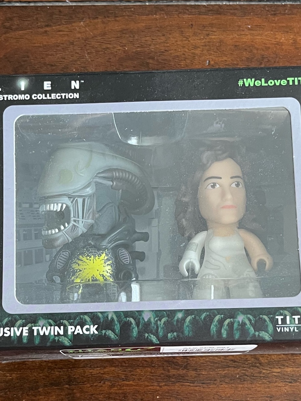 Alien Nostromo Sci-Fi Vinyl Figures Box Set | TITANS Exclusive - Picture 3 of 8